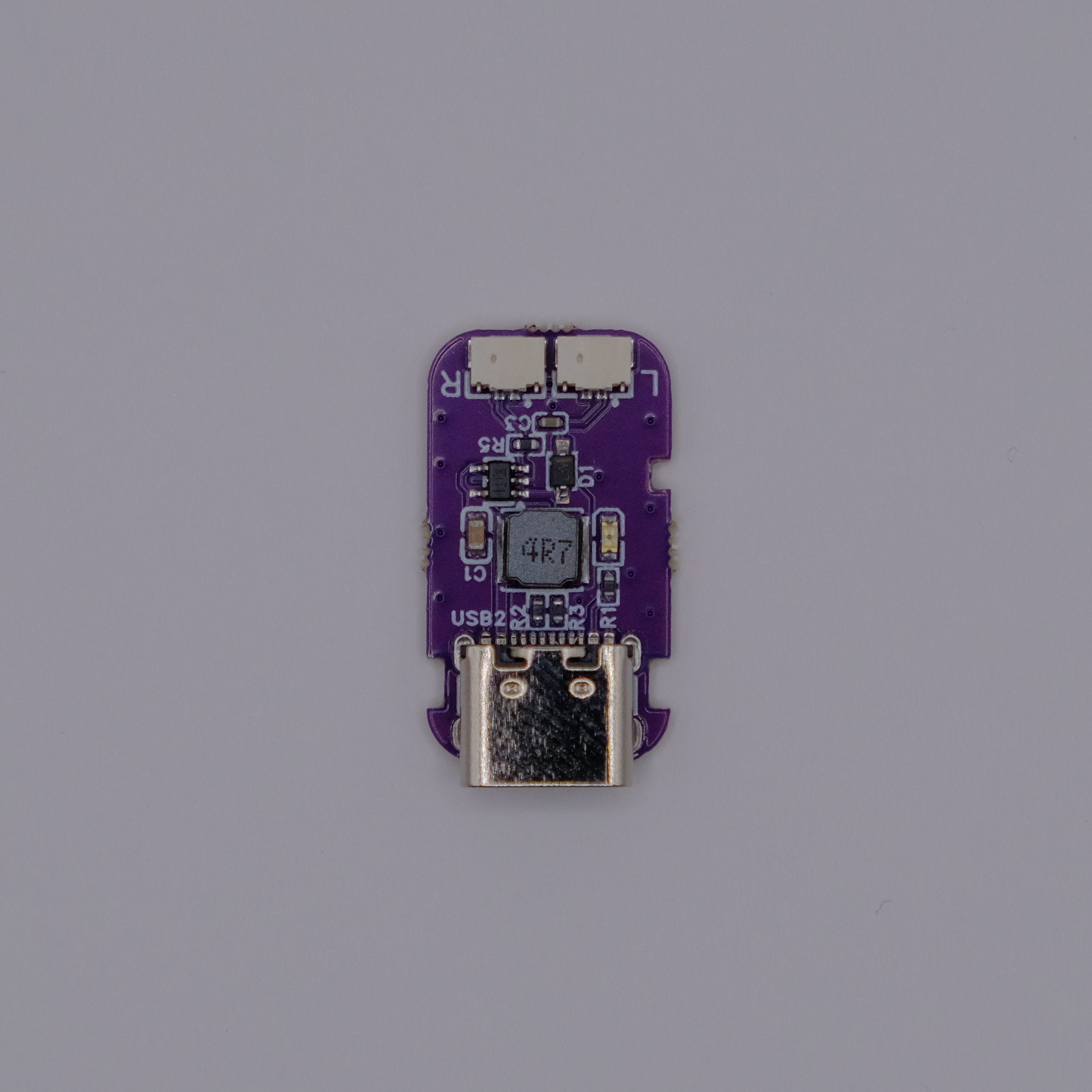 Component side of the V5 mainboard, showing the R and L output labels