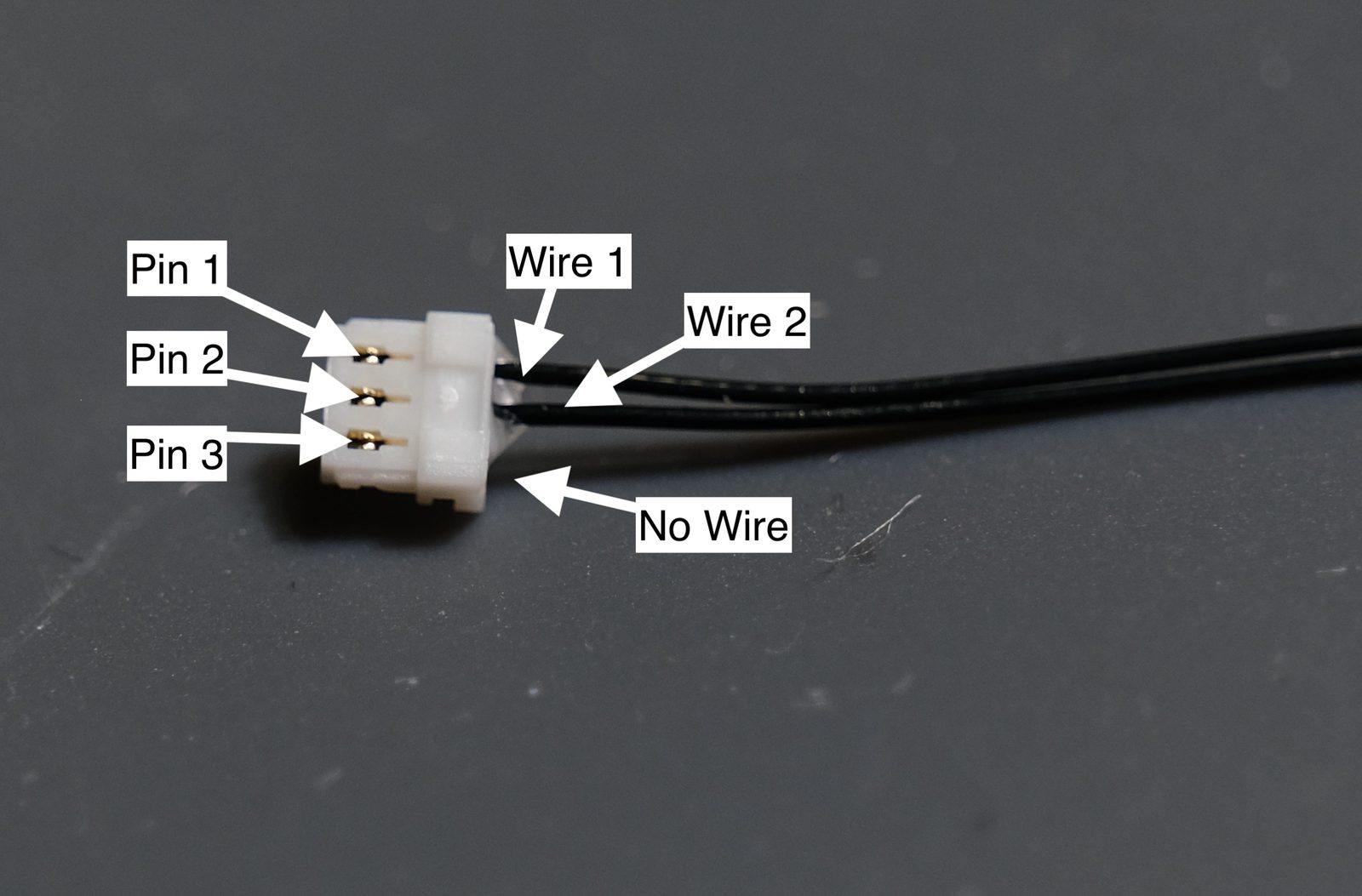 Three-pin LED cable with only two wires attached